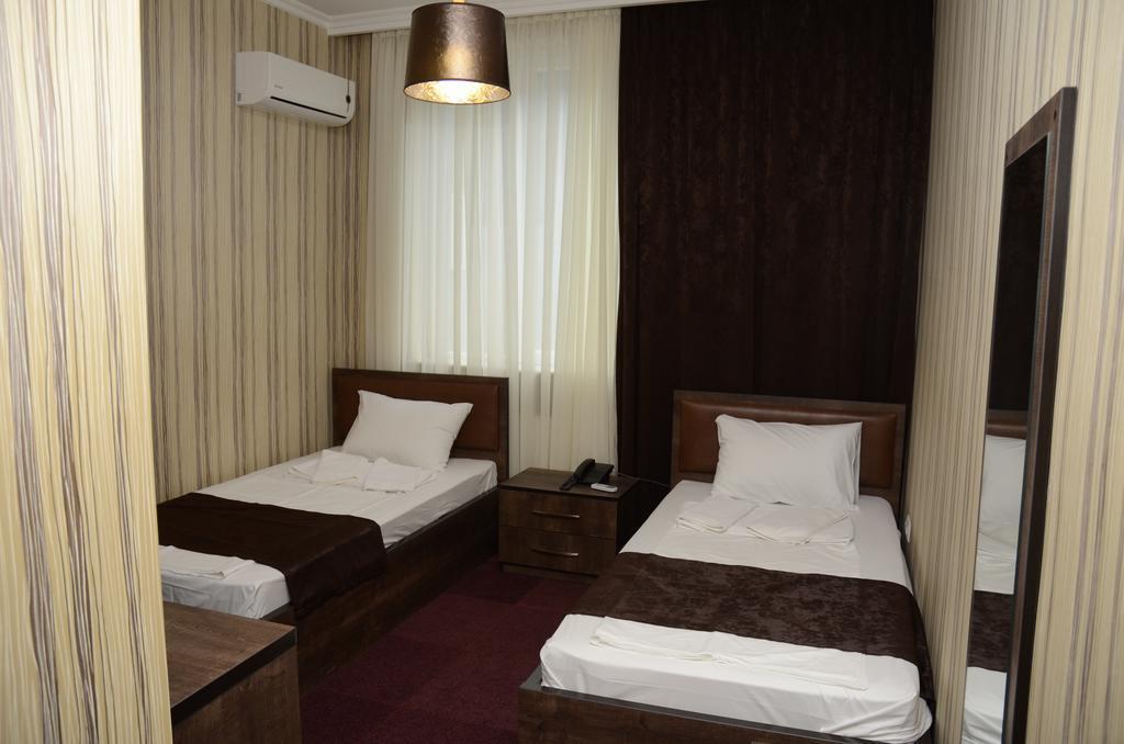 Green Hotel Batumi Exterior photo